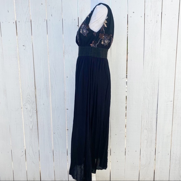 Lapis Black Maxi V neckline Size Medium - Picture 3 of 9